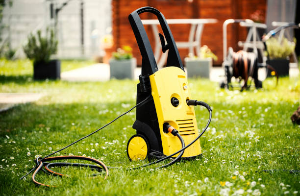 Best Vinyl Siding Pressure Washing in Marion, IA